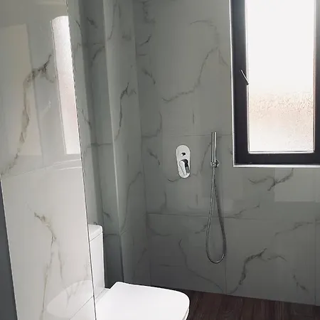 узунови 公寓 桑丹斯基